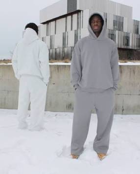 Hoodies & Sweats